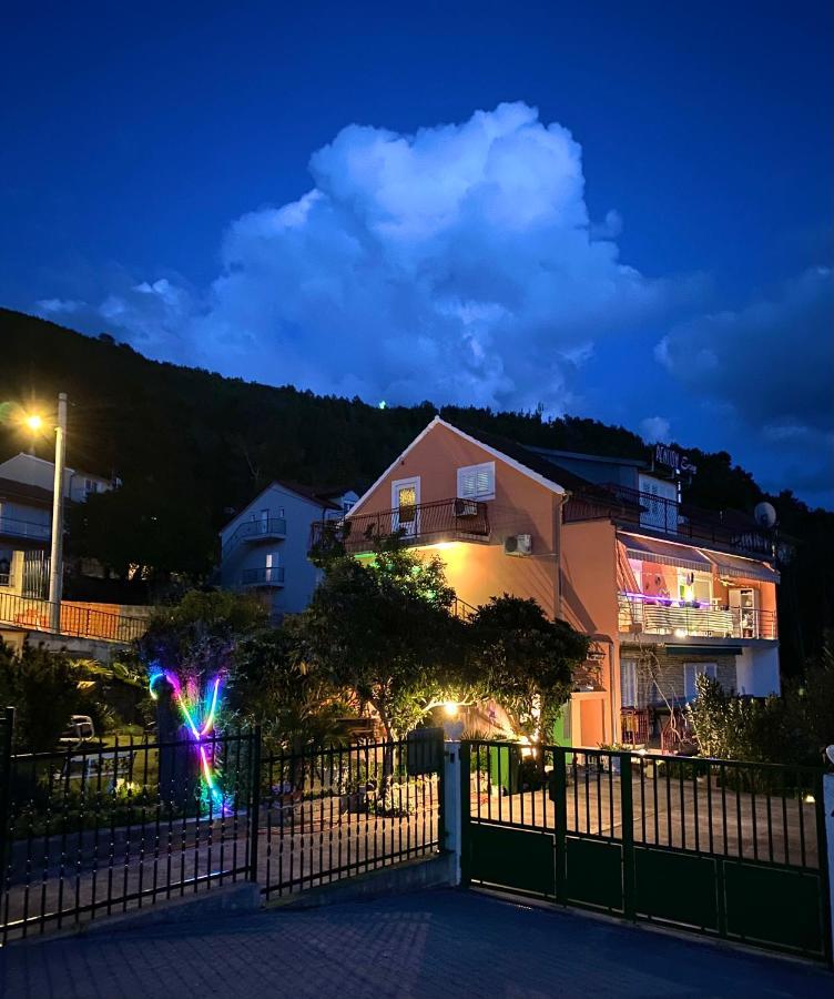 Casa Erceg Amor Vincit Omnia Skradin Buitenkant foto
