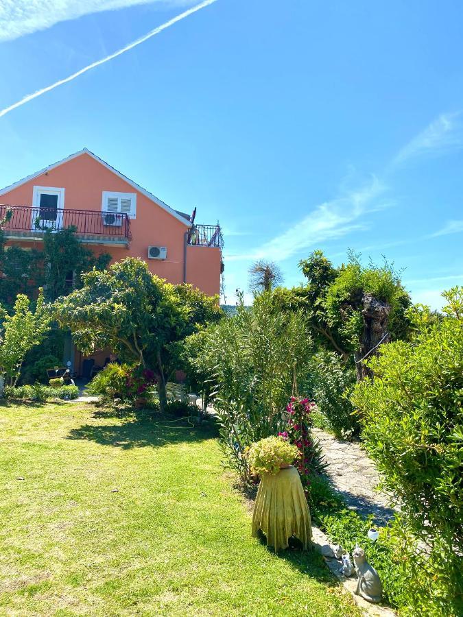 Casa Erceg Amor Vincit Omnia Skradin Buitenkant foto