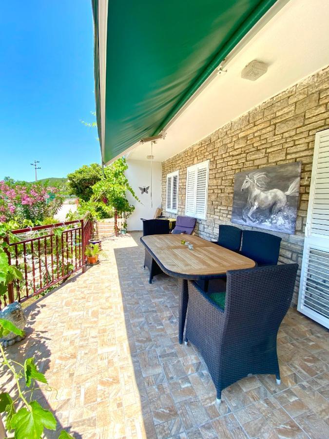 Casa Erceg Amor Vincit Omnia Skradin Buitenkant foto