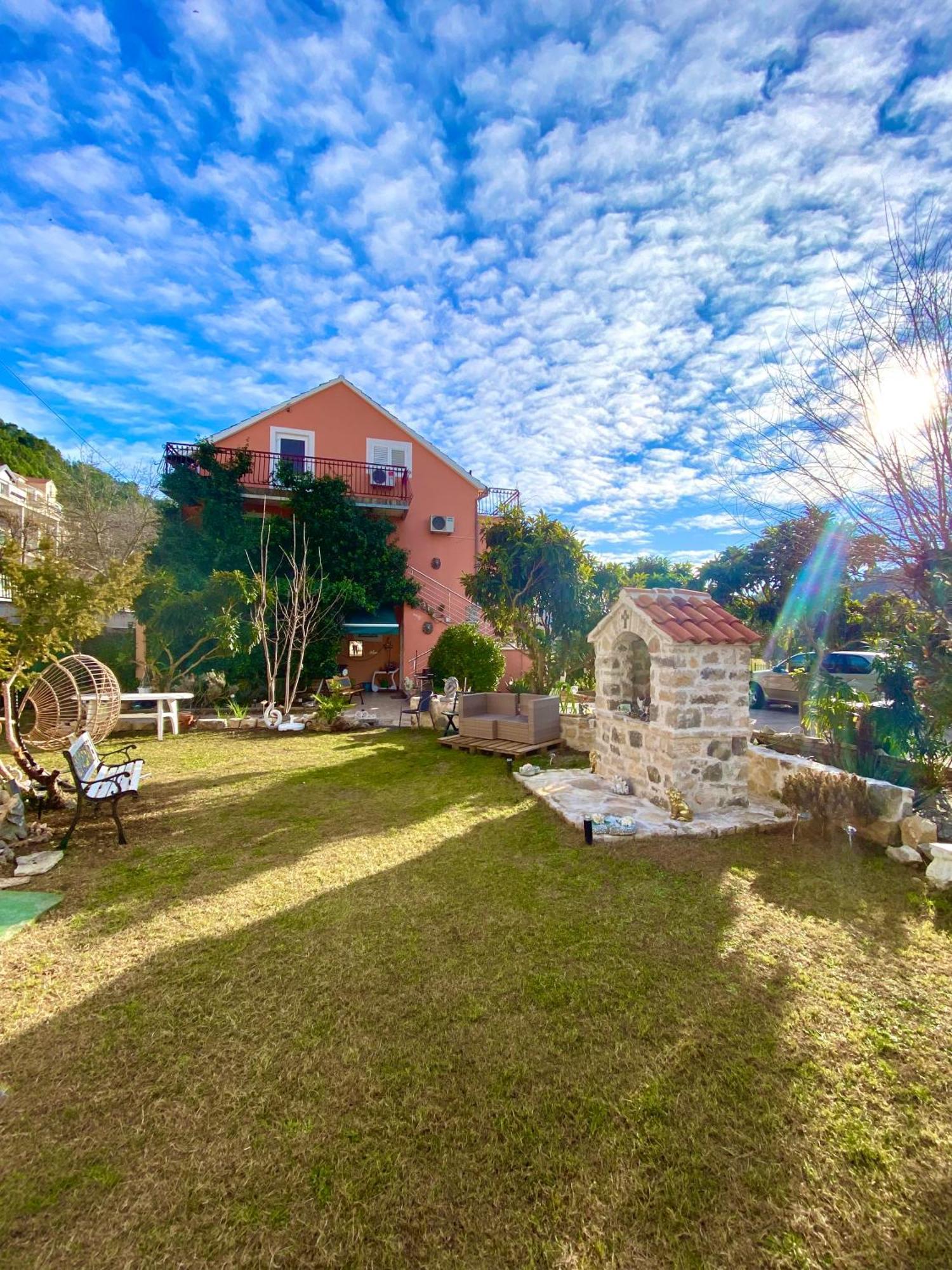 Casa Erceg Amor Vincit Omnia Skradin Buitenkant foto